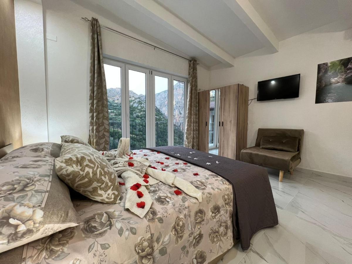 Bed and Breakfast L'Oasi Del Raganello Civita Zewnętrze zdjęcie